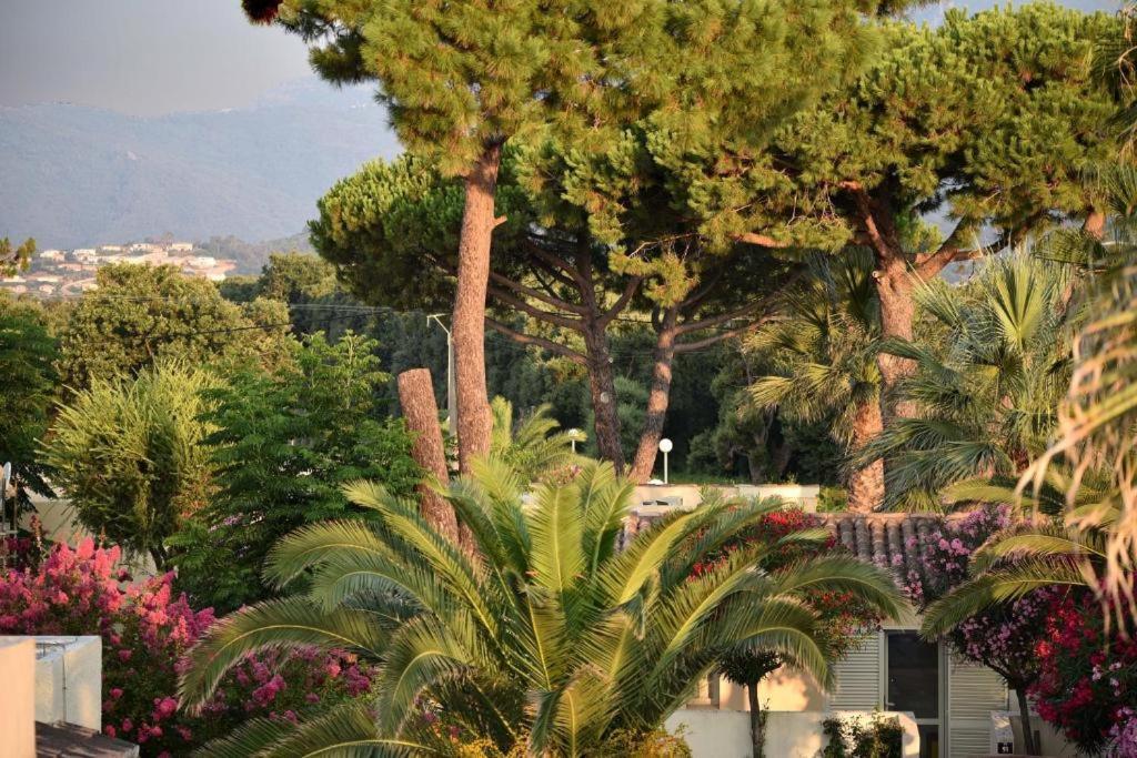 Residence San Pellegrino Folelli Buitenkant foto