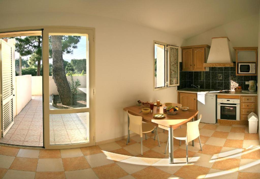 Residence San Pellegrino Folelli Buitenkant foto