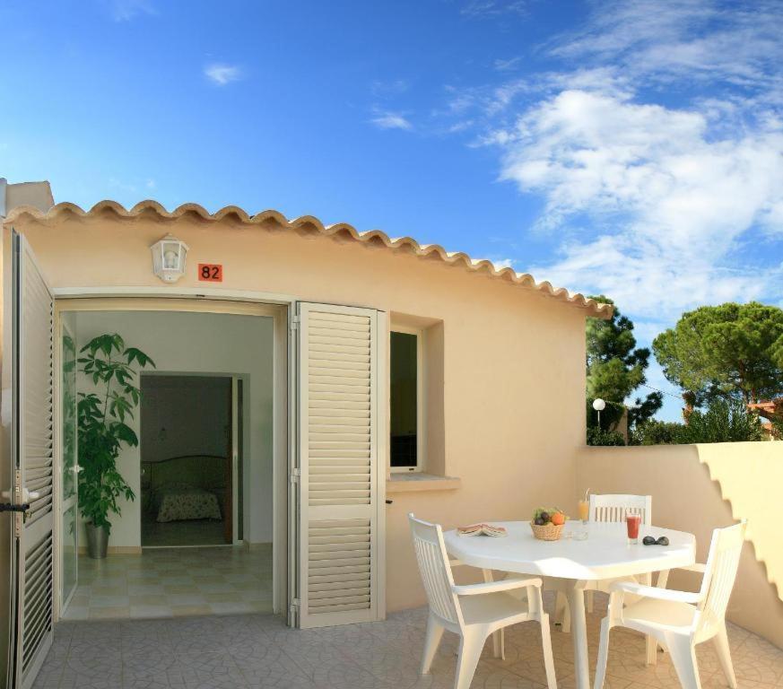 Residence San Pellegrino Folelli Buitenkant foto