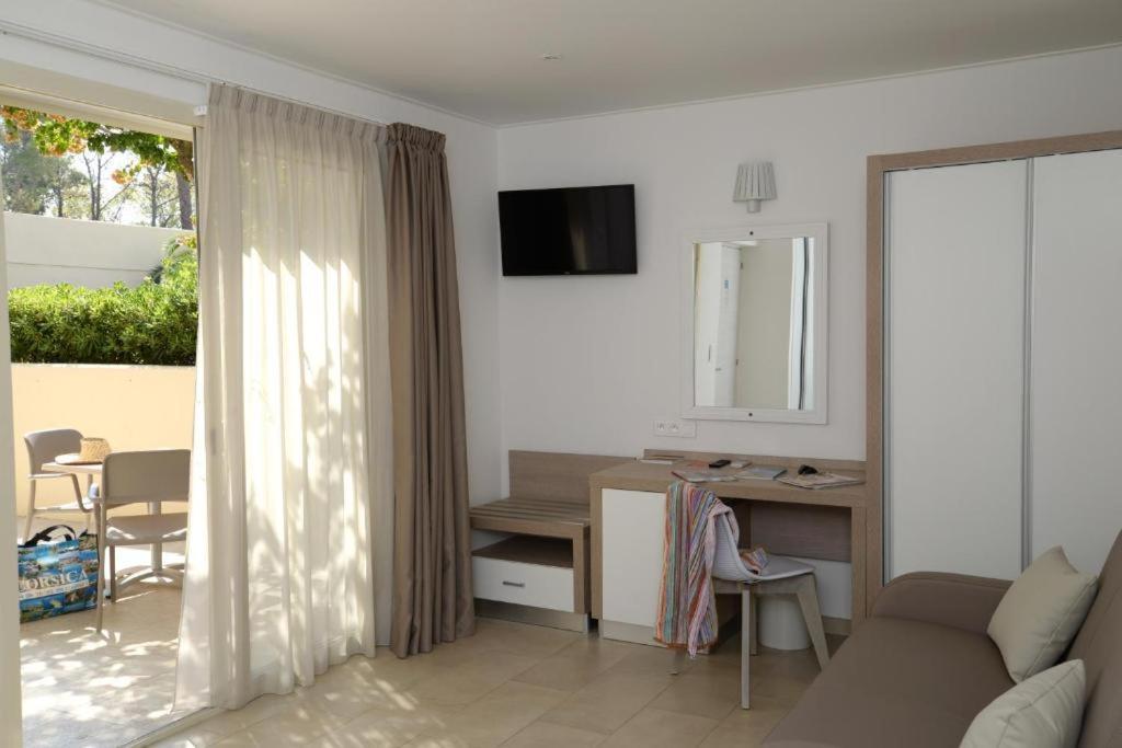 Residence San Pellegrino Folelli Buitenkant foto